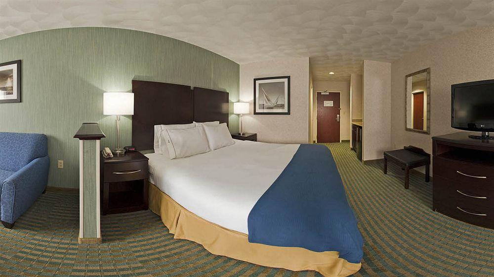 Holiday Inn Express & Suites Smithfield - Providence By Ihg Экстерьер фото